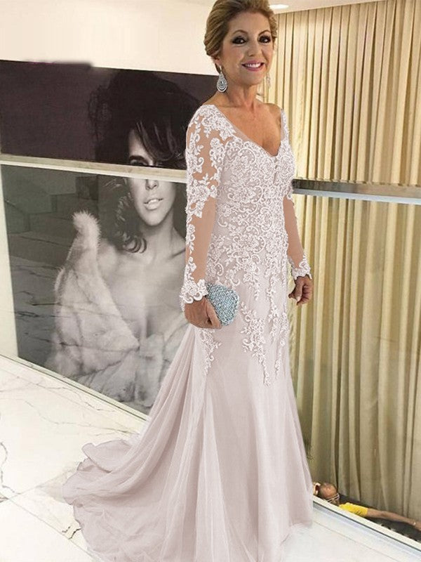 Lilly Sheath/Column Tulle Applique V-neck Long Sleeves Sweep/Brush Train Mother of the Bride Dresses DFP0020380