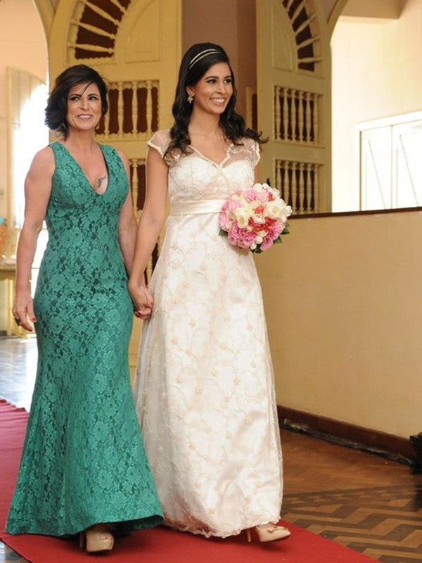 Luna Sheath/Column Lace V-neck Sleeveless Floor-Length Mother of the Bride Dresses DFP0020447