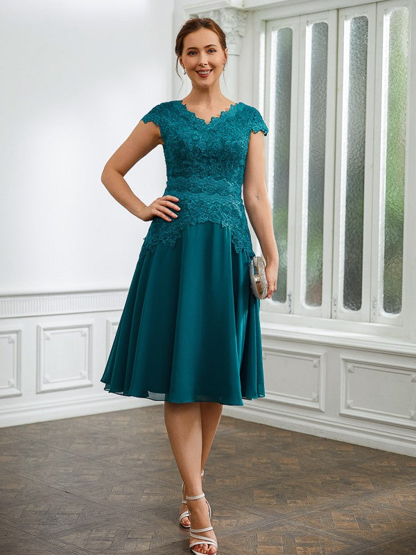 Prudence A-Line/Princess Chiffon Ruched V-neck Short Sleeves Knee-Length Mother of the Bride Dresses DFP0020268