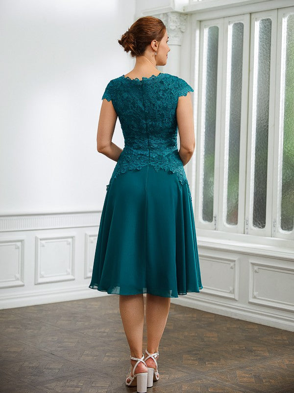 Prudence A-Line/Princess Chiffon Ruched V-neck Short Sleeves Knee-Length Mother of the Bride Dresses DFP0020268