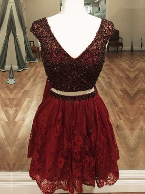 2024 Lace Thalia Homecoming Dresses A-Line V Neck Cap Sleeve Two Piece Beading Cut Short/Mini