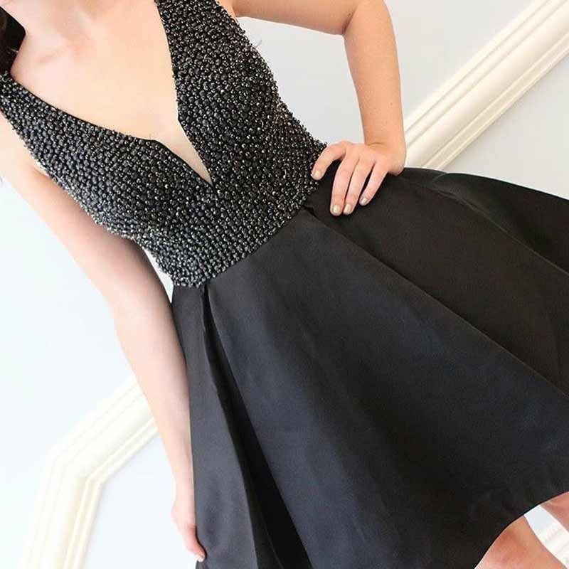 Beading Homecoming Dresses Samara A Line Satin Black Pleated Deep V Neck Sleeveless Short Elegant