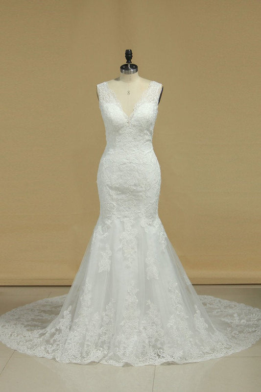 2024 New Arrival V Neck Wedding Dresses Mermaid With Applique Tulle