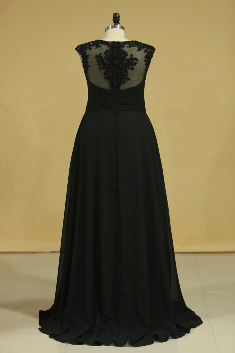 2024 Plus Size Black Evening Dresses A Line Scoop Cap Sleeves Chiffon With Applique And Beads