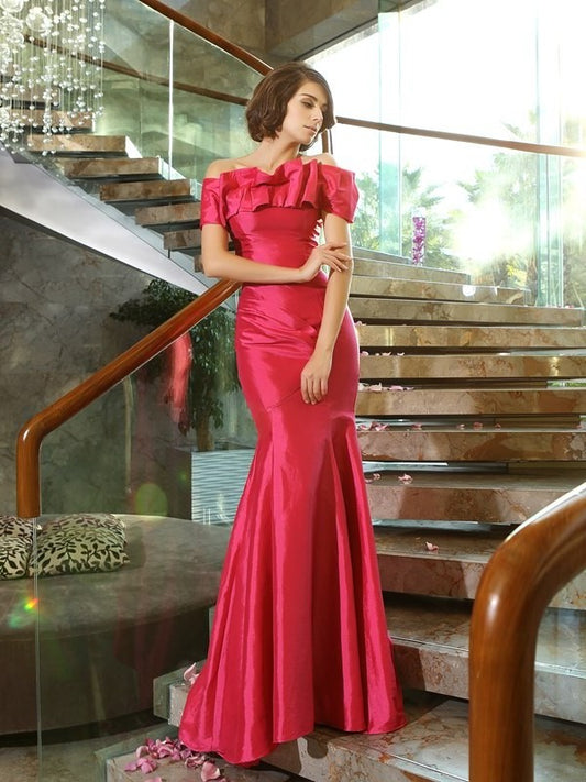 Trumpet/Mermaid Strapless Sleeveless Long Taffeta Mother of the Bride Dresses DFP0007292