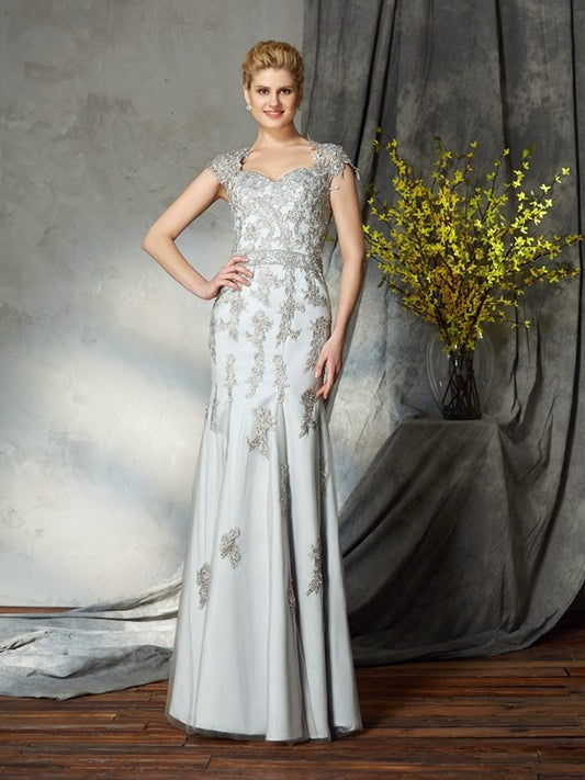 Sheath/Column Sweetheart Applique Sleeveless Long Satin Mother of the Bride Dresses DFP0007079