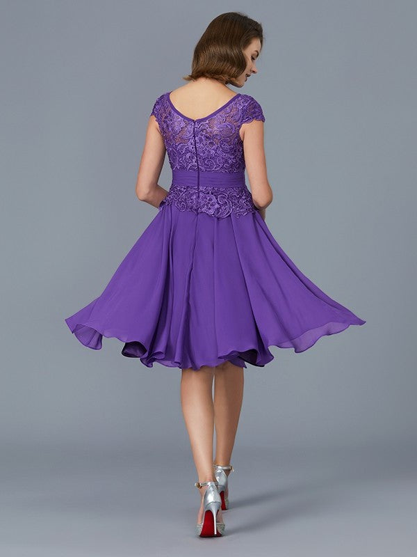 A-Line/Princess Bateau Chiffon Knee-Length Beading Sleeveless Mother of the Bride Dresses DFP0007365