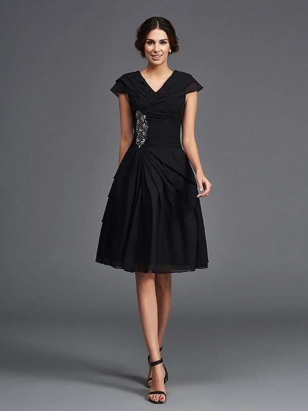 A-Line/Princess V-neck Beading Sleeveless Short Chiffon Mother of the Bride Dresses DFP0007288