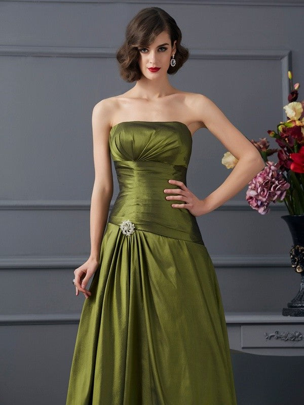 A-Line/Princess Strapless Sleeveless Beading Long Taffeta Mother of the Bride Dresses DFP0007350