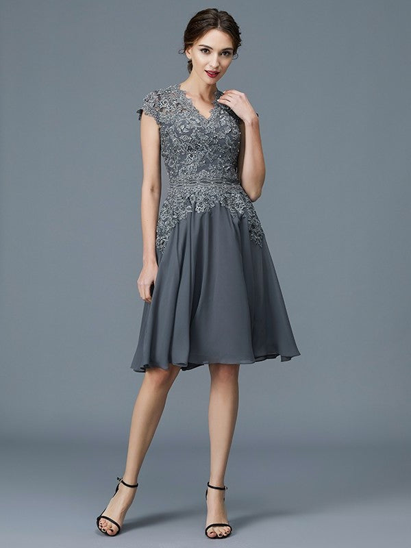 A-Line/Princess V-neck Chiffon Applique Sleeveless Knee-Length Mother of the Bride Dresses DFP0007297