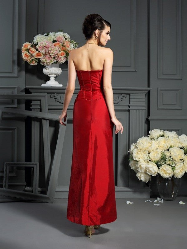 A-Line/Princess Strapless Hand-Made Flower Sleeveless Long Taffeta Mother of the Bride Dresses DFP0007441