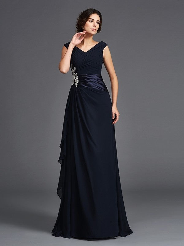 A-Line/Princess V-neck Applique Sleeveless Long Chiffon Mother of the Bride Dresses DFP0007235