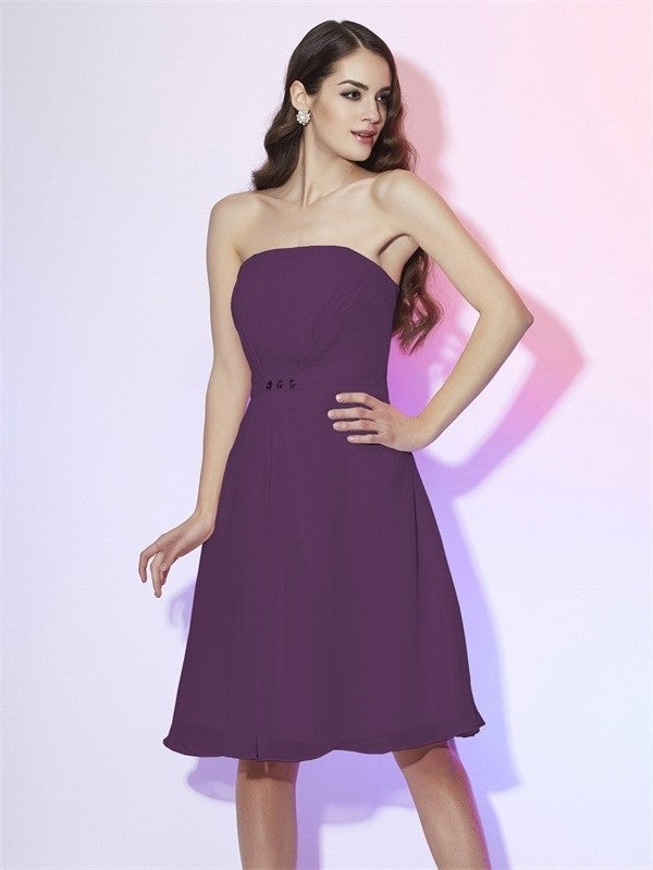 Sheath/Column Strapless Sleeveless Ruched Short Chiffon Bridesmaid Dresses DFP0005377