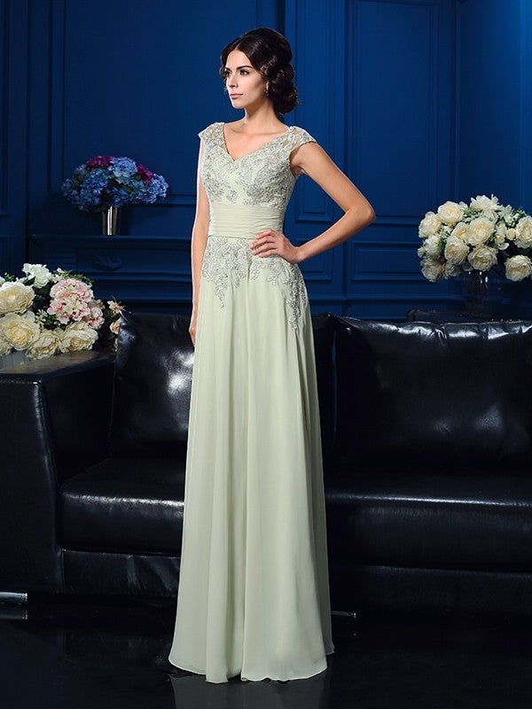 A-Line/Princess V-neck Applique Sleeveless Long Chiffon Mother of the Bride Dresses DFP0007174