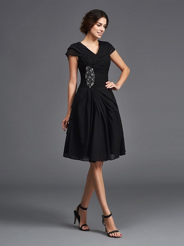 A-Line/Princess V-neck Beading Sleeveless Short Chiffon Mother of the Bride Dresses DFP0007288