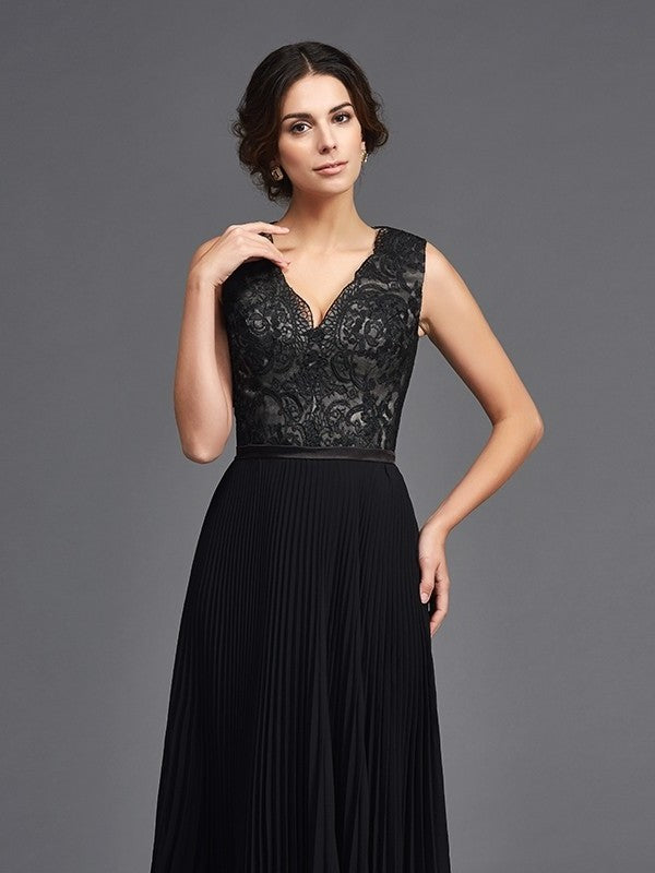 A-Line/Princess V-neck Lace Sleeveless Long Chiffon Mother of the Bride Dresses DFP0007265