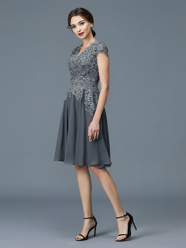 A-Line/Princess V-neck Chiffon Applique Sleeveless Knee-Length Mother of the Bride Dresses DFP0007297