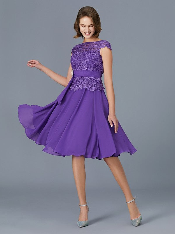 A-Line/Princess Bateau Chiffon Knee-Length Beading Sleeveless Mother of the Bride Dresses DFP0007365