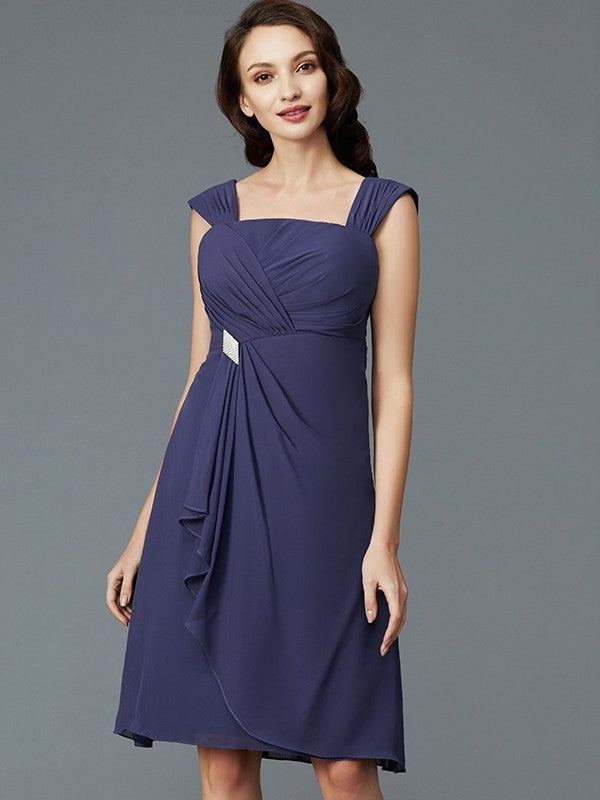 Sheath/Column Straps Chiffon Knee-Length Sleeveless Mother of the Bride Dresses DFP0007367