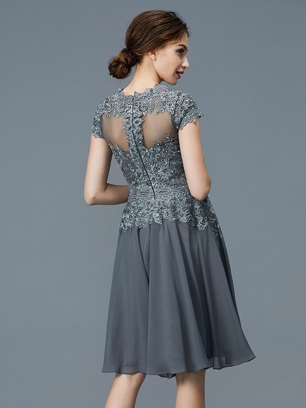 A-Line/Princess V-neck Chiffon Applique Sleeveless Knee-Length Mother of the Bride Dresses DFP0007297